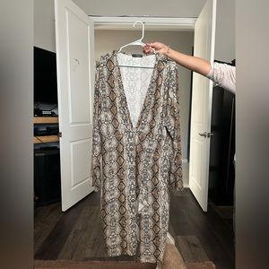 Snakeskin Plunging Neckline Dress ✨🤎